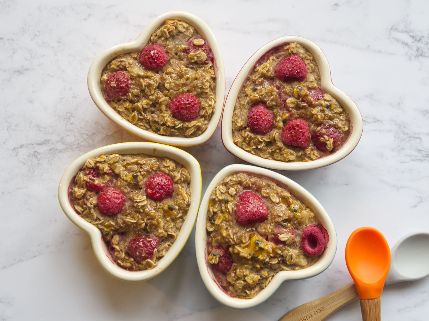 baked-passionfruit-raspberry-oats-1500