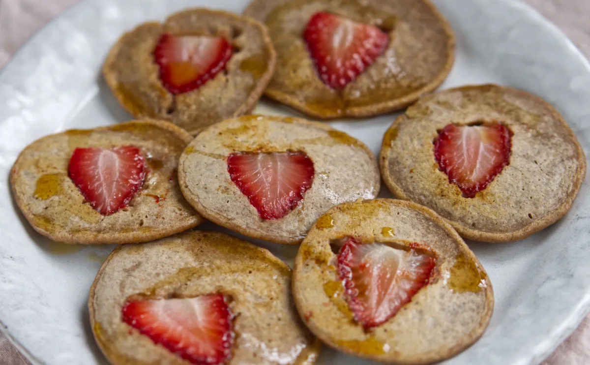 strawberry buckwheat pancakes